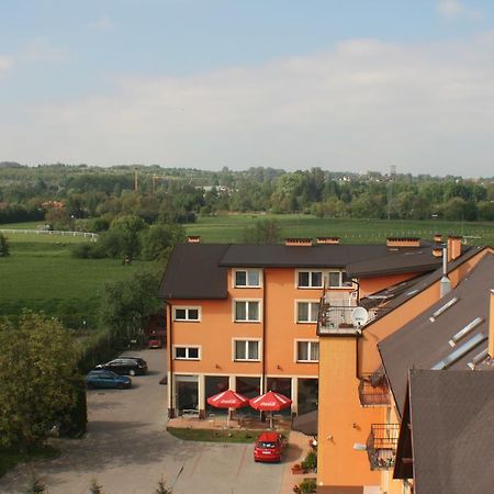 Hotel Daisy Budget Kraków Exteriör bild