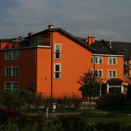 Hotel Daisy Budget Kraków Exteriör bild