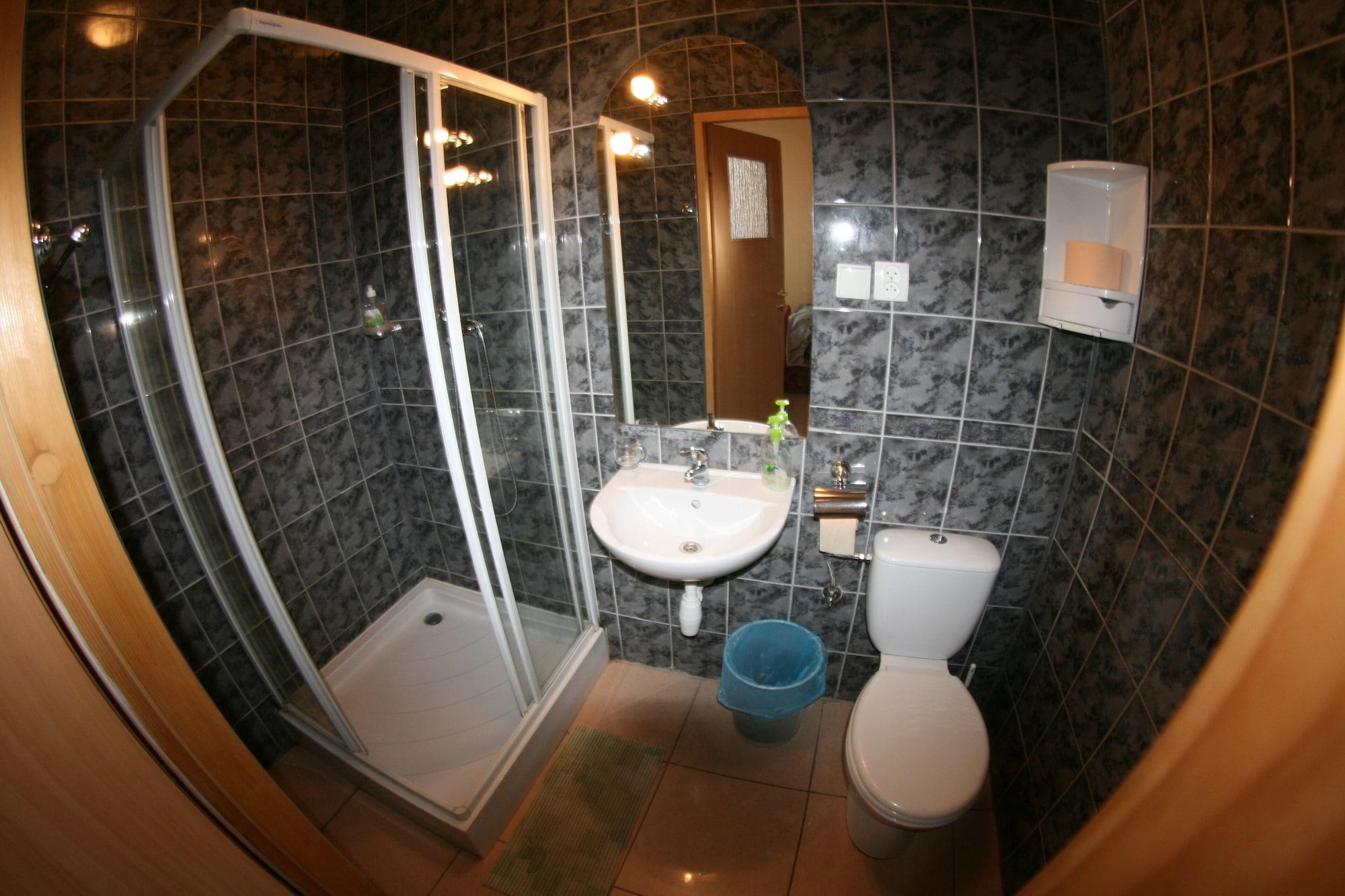 Hotel Daisy Budget Kraków Exteriör bild