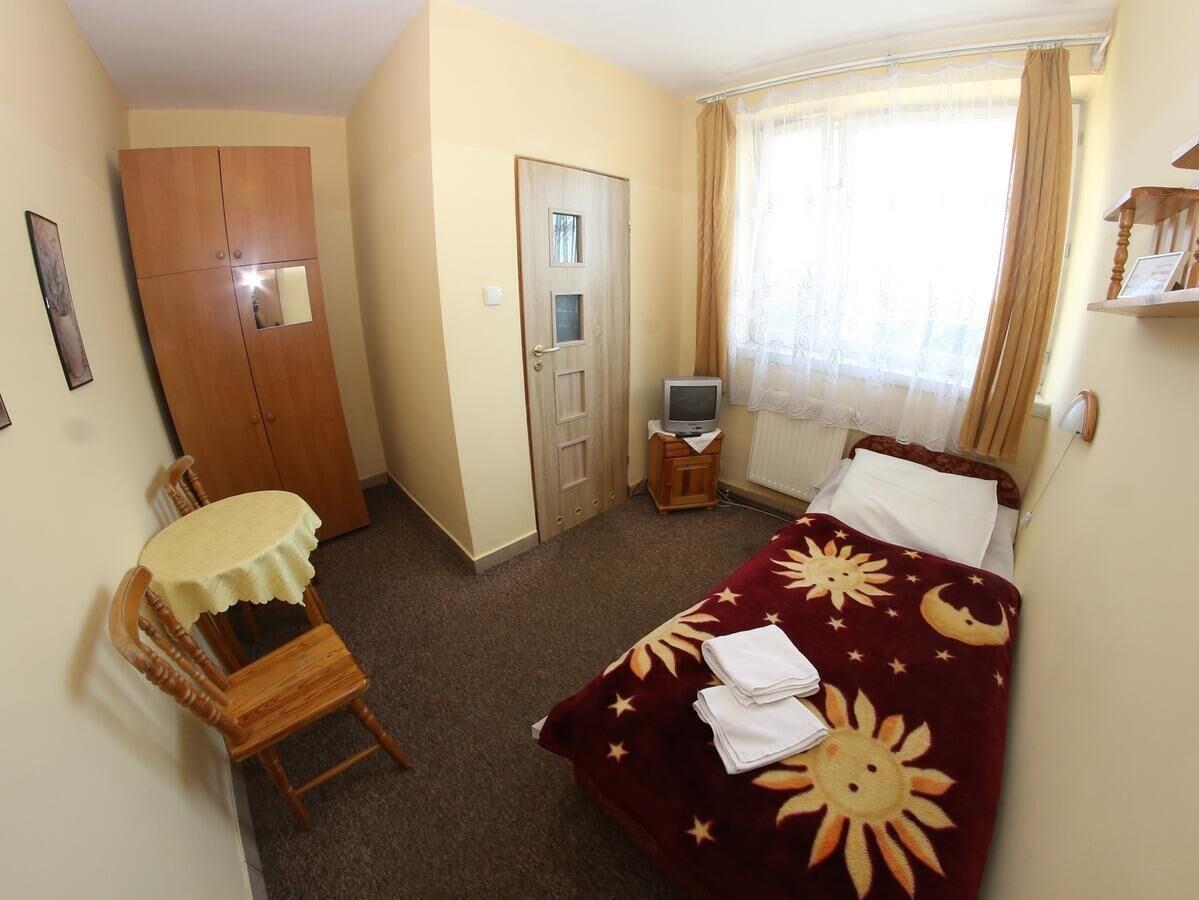 Hotel Daisy Budget Kraków Exteriör bild