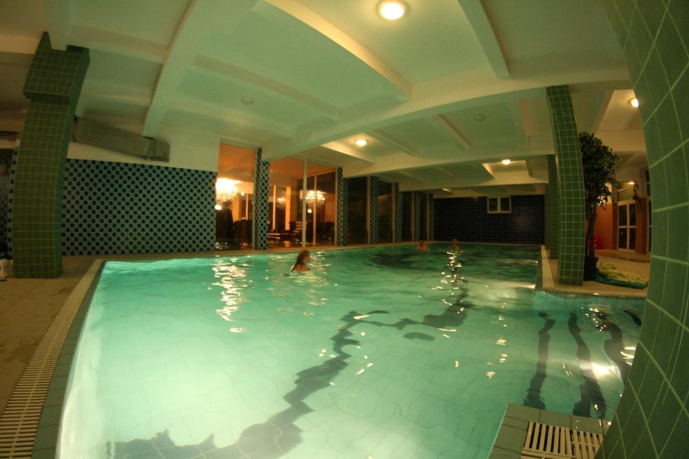 Hotel Daisy Budget Kraków Exteriör bild