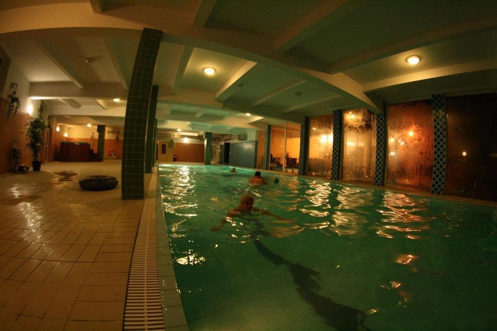 Hotel Daisy Budget Kraków Exteriör bild